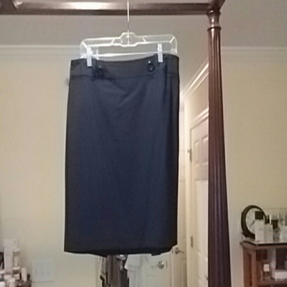 Suit - Picture 3 of 3